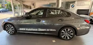 BMW 320 320i Aut. Advantage Bild 3