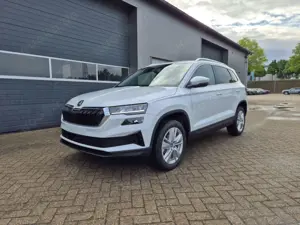 Skoda Karoq 1.5 TSI 150PS DSG Selection Klimaautomatik Sitzhei
