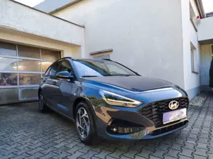 Hyundai i30 cw Trend LED Autom Navi PDC Kamera Winterp