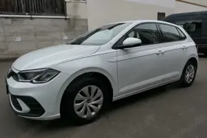 Volkswagen Polo Life orig. 3200 km!!! PDC! SHZ! App! BT!