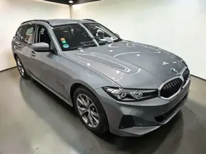 BMW 320 Bild 2