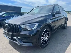 Mercedes-Benz GLC 300 4Matic Facelift AMG Pano Kamera AHK