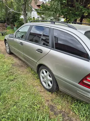 Mercedes-Benz 200