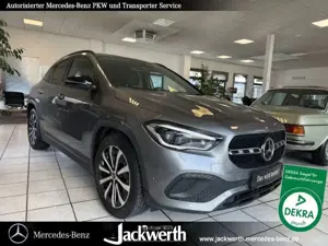 Mercedes-Benz GLA 200 GLA 200 d Progressive/Navi/Distronic/Autom./AHK