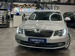Skoda Superb Combi Exclusive *Xenon*PDC*Klima*DAB*Navi