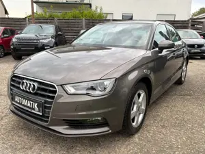 Audi A3 attraction ultra*Automatik*2.Hand*SHZ*PDC*Navi*BT