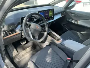 CUPRA Born Below Zero Navi Ambiente Standklima LED SHZ Bild 3