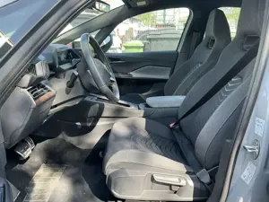 CUPRA Born Below Zero Navi Ambiente Standklima LED SHZ Bild 5