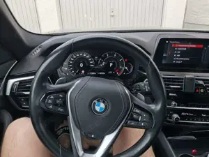 BMW 530 530d xDrive Touring Aut. Sport Line Bild 5