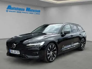 Volvo V60 B4 Ultra Dark HUD AHK Bowers  Wilkins Digitales C