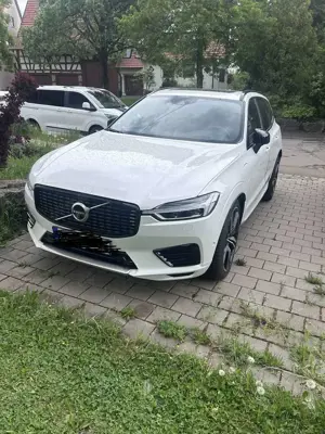 Volvo XC60 R Design Recharge Plug-In Hybrid AWD