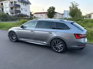 Skoda Superb Superb Combi 2.0 TDI 4x4 DSG L