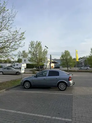 Opel Astra 1.6 sport TÜV Oktober 2026