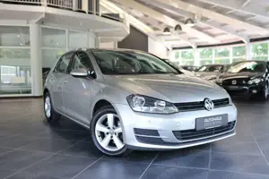 Volkswagen Golf VII 1,2 TSI COMFORTLINE 1. BESITZ EINPARKHILFE