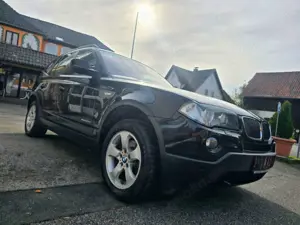 BMW X3 ! Panorama - Allrad - Teillleder.....!