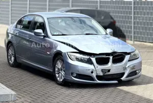 BMW 320 i*LIMO*PDC*KLIMAAUT*SZHZ*MFL*ALU* Bild 3