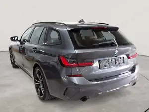 BMW 330 Bild 2