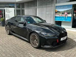 BMW M4 Coupe xDrive Competition +M Performance Parts