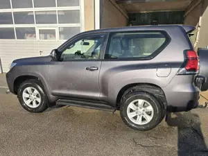 Toyota Land Cruiser Land Cruiser 2.8 D-4D Comfort kleiner Blechschaden