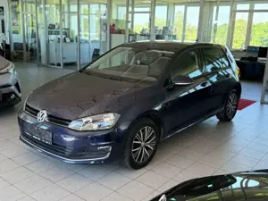 Volkswagen Golf VII Lim. Allstar BMT NAVI PDC MFL SHZ Tempo