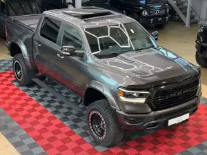 Dodge RAM 1500 5.7 4X4 LARAMIE PANO LPG MonsterTruck