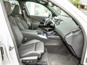 BMW X3 20 xDrive SPRING DEAL mit 13690 EUR ERSPARNIS Bild 4