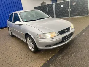 Opel Vectra Bild 2