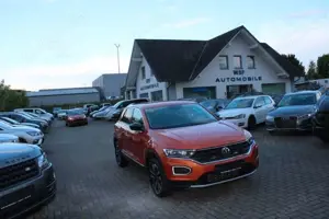 Volkswagen T-Roc United,Navigation,LED,Standheizung,el.Heck Bild 2