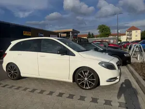 Mercedes-Benz B 200 (BlueEFFICIENCY)