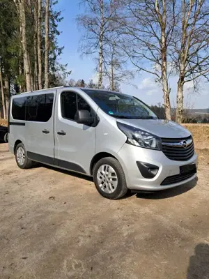 Opel Vivaro 1.6 D (CDTI) L1H1 - 8 Sitze oder Camper