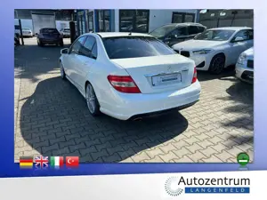 Mercedes-Benz C 220 CDI Aut. AMG Line *BI-XENON*LEDER*PDC* Bild 2