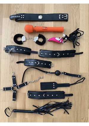 BDSM Fesselartikel mit Vibrator u.mehr ungebraucht