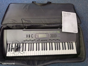 Keyboard Casio CTK 2000 mit hochwertiger Tasche und Netzteil