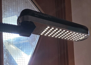 Schweizer OttLite Multilight LED Standleuchte Schwarz m. Netzteil 