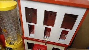 3 schachter Kaugummiautomaten