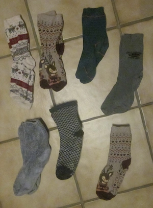2x Feinstrümpfe+Gr. 42 44: Nylonstrumpfhosen, hautfarben schwarz + Gr. 40: Diverses Socken Strümpfe  Bild 3