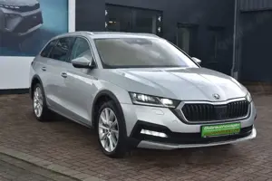 Skoda Octavia Combi Scout 2.0 TDI DSG 4X4*Matrix*Navi*