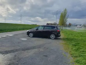 Opel Zafira Tourer 1.4 Turbo Automatik Sport Bild 2