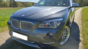 BMW X1 BMW X1 20D XDRIVE 6.500€ NEUTEILE XLINE PANO AUTOMATIK AHK NAVI PDC 19" 225/255 JAHRESWAGENZU