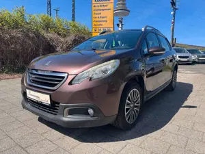 Peugeot 2008 Active*Navi*Tempomat*AHK*PDC*ZAHNRIEMEN+WASSERPUMPE NEU