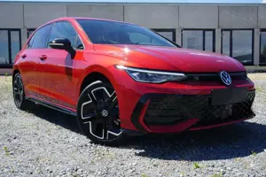 Volkswagen Golf 1.5eTSI R-Line Navi/MirrorL 360° Kamera ACC