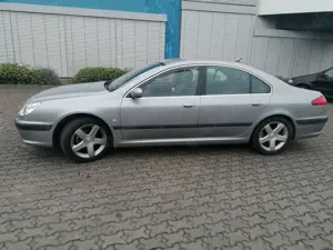 Peugeot 607