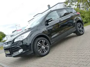 Ford Kuga Titanium  4x4 Autom. *AHK*Navi*Sitzhz*Tempo