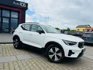 Volvo XC40 Plus Dark 2WD/Navi/Harman-Kardon Bild 2
