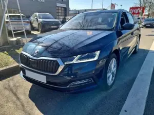 Skoda Octavia 4 Combi 1.0TSI DSG Style PANO/AHK/NAVI/L