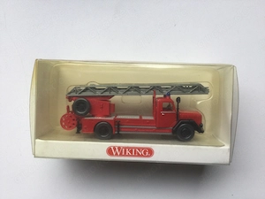 Wiking 1:87 Modell Magirus Feuerwehr Drehleiter DL 25h 