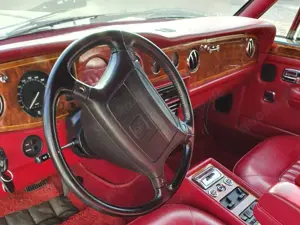 Rolls-Royce Silver Spirit