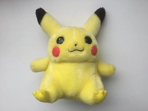 Pokémon Pikachu Vintage Plüschfigur 