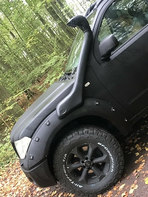 Nissan Navara 2,5l  AHK 4x4 Allrad Bild 5