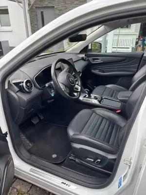 MG EHS EHS PHEV Luxury Bild 3